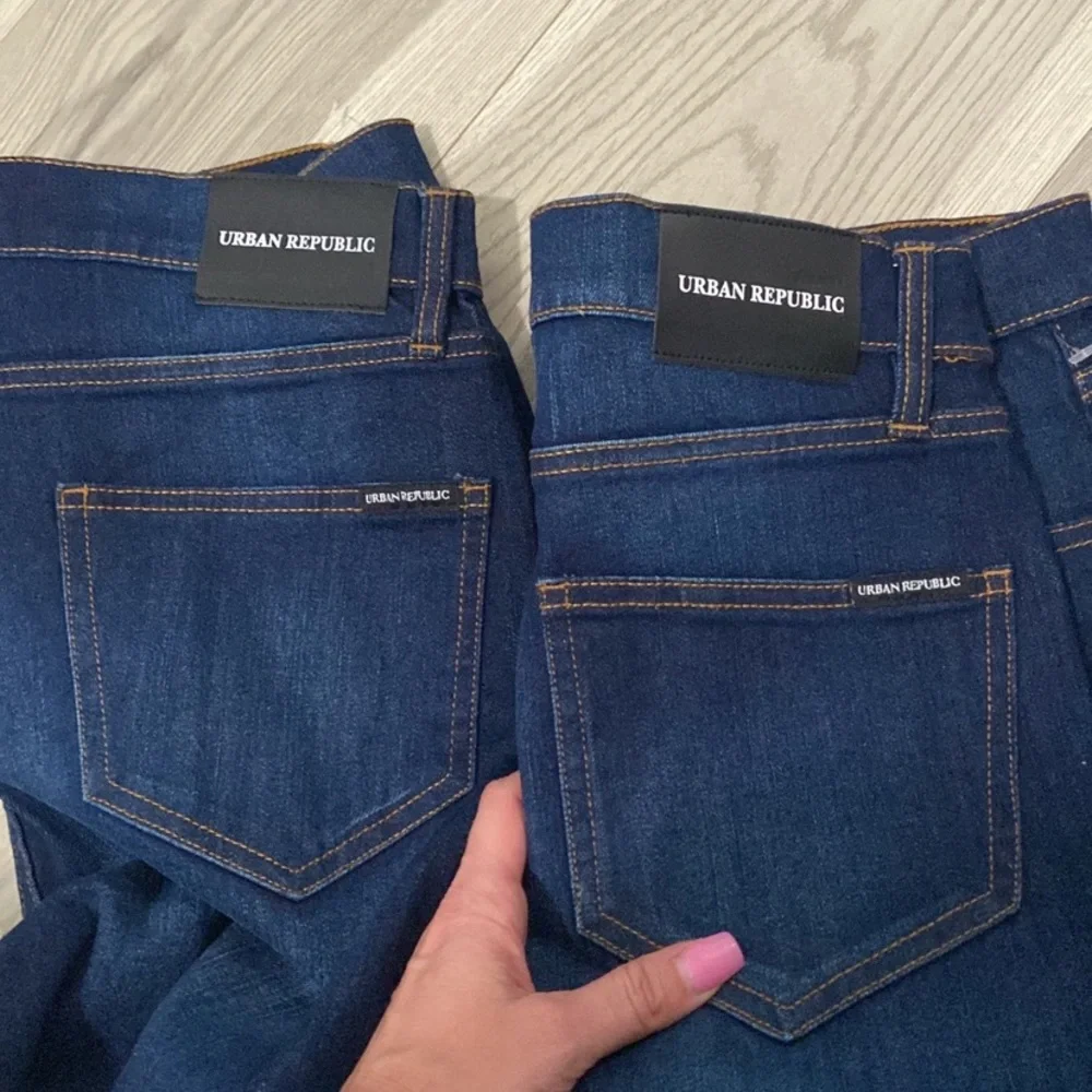 Urban Republic Jeans Size 12 Skinny NWT (2)